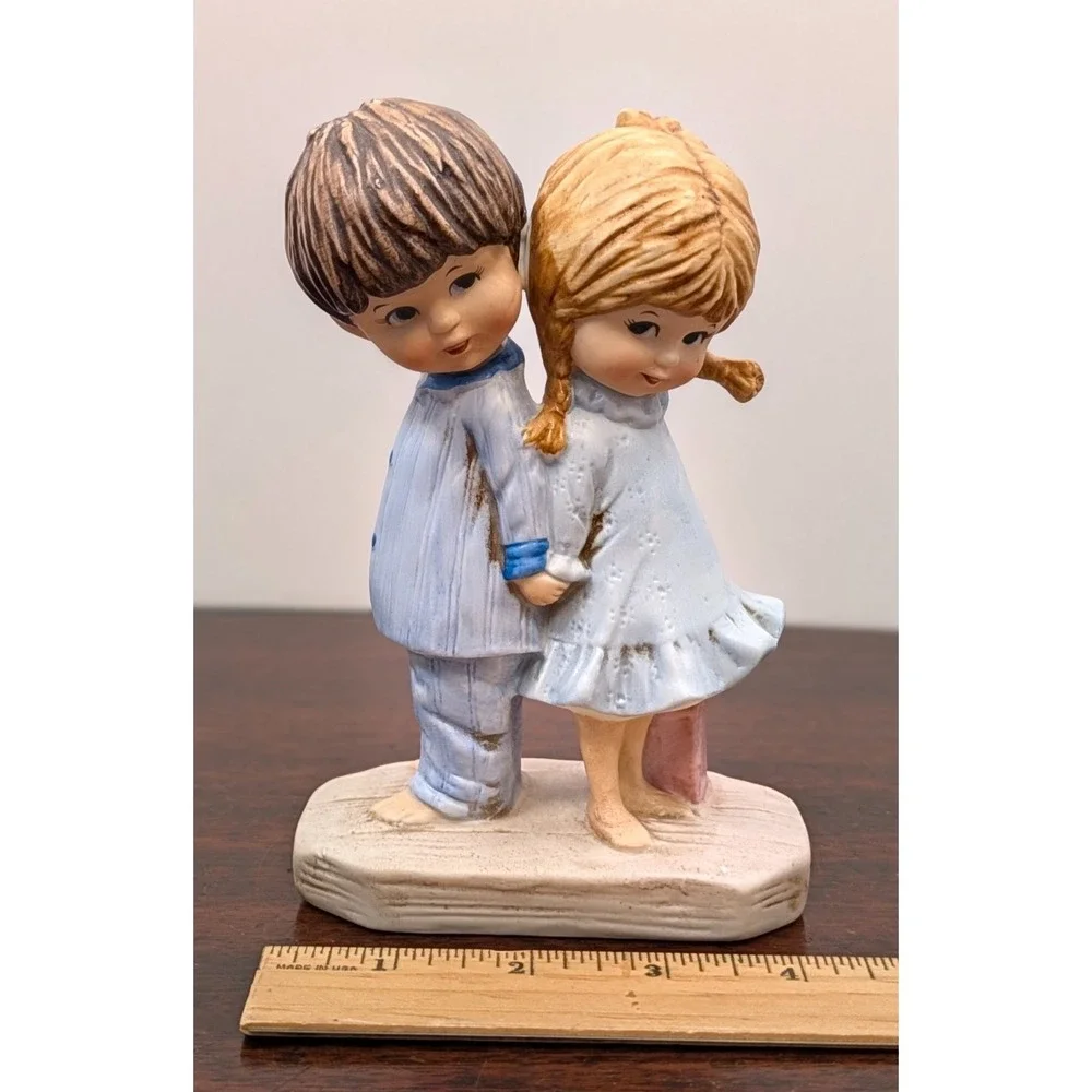 Vintage Moppets Boy Girl Holding Hands Figurine 1971 Fran Mar Japan 6.5